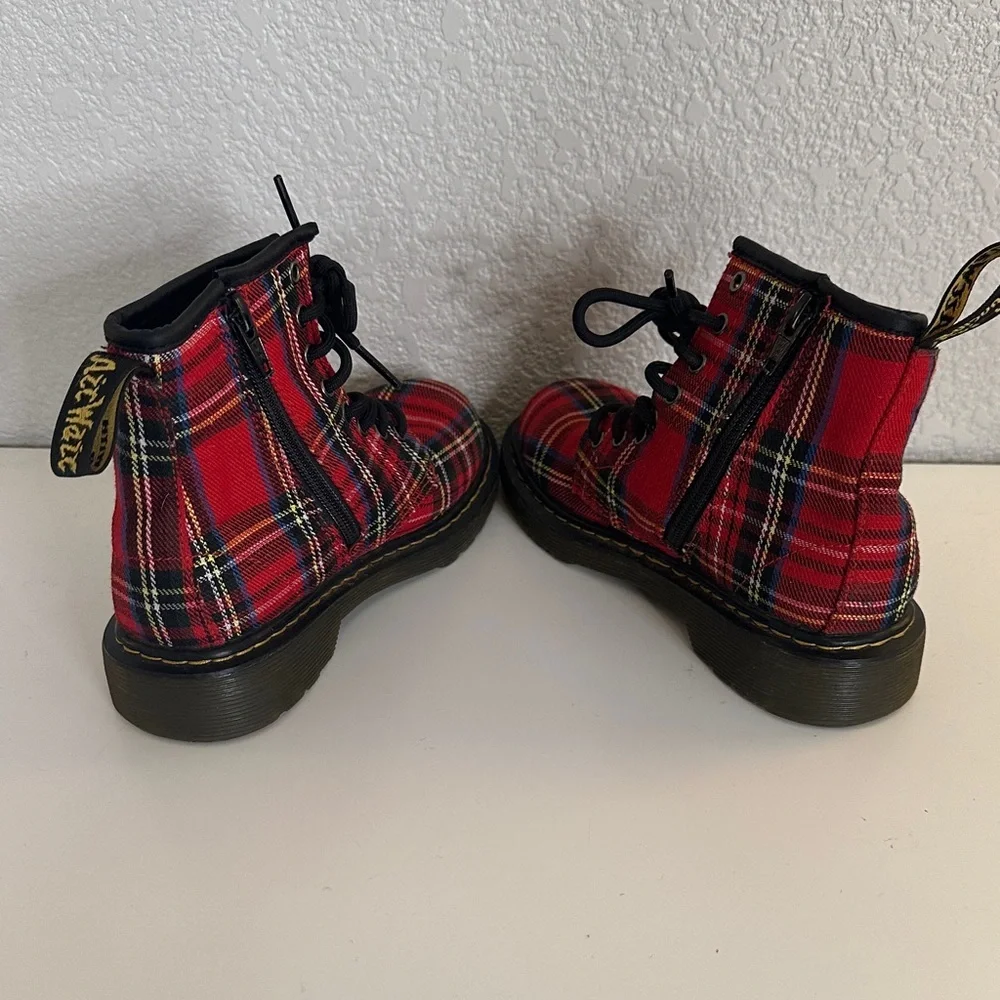 Dr. Martens Kid's Tartan Red Blue Plaid Lace-Up Boots Size‎ 1